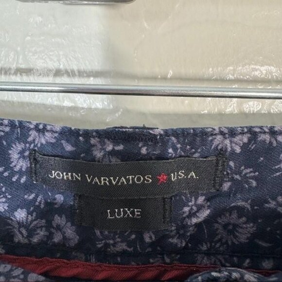 John Varvatos Shorts Mens 34 Blue Floral Print Luxe Cotton Blend Chino Casual - Picture 3 of 9